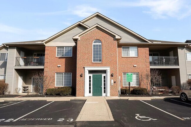 Building Photo - 729 Spring Valley Dr
