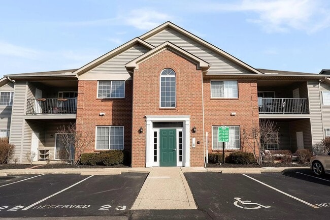 Building Photo - 729 Spring Valley Dr