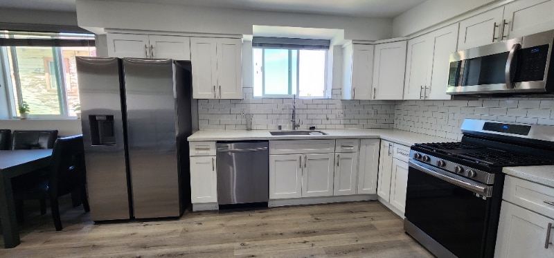 Photo - 4651 W 18th St (Los Angeles, CA)