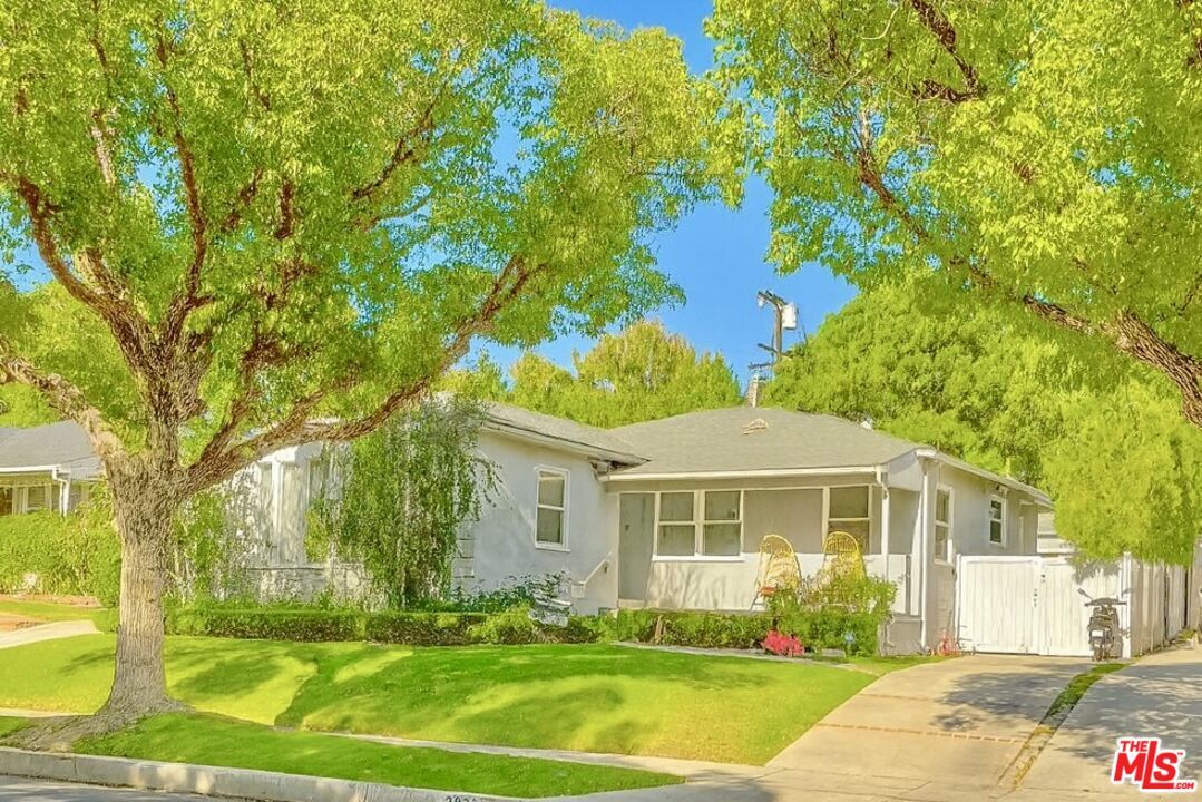 Foto principal - 2036 Hillsboro Ave
