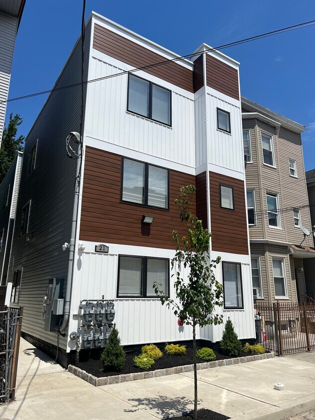 Foto principal - 21 Godwin Ave