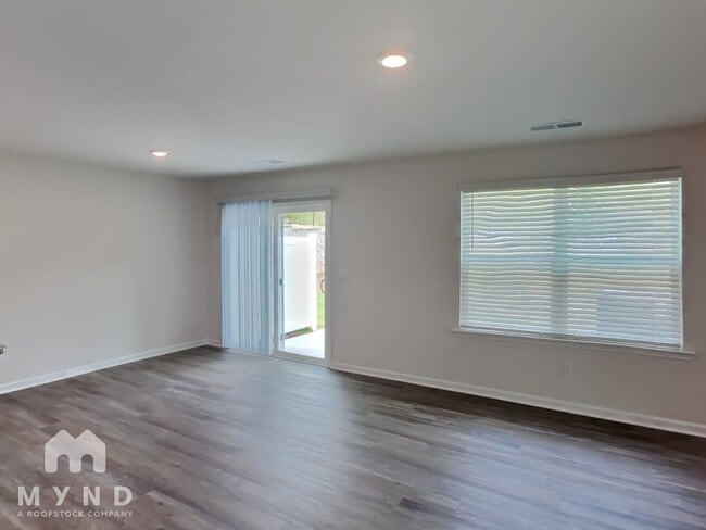 Building Photo - 5167 Hyrule Dr