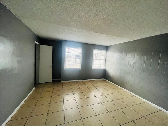 Foto del edificio - 2769 L B McLeod Rd