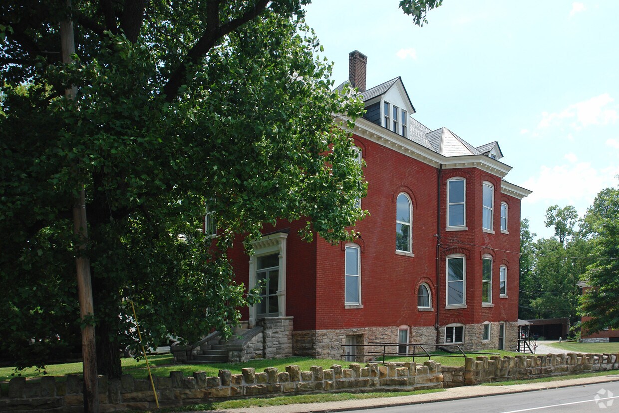 Building Photo - 298 S Ashland Ave