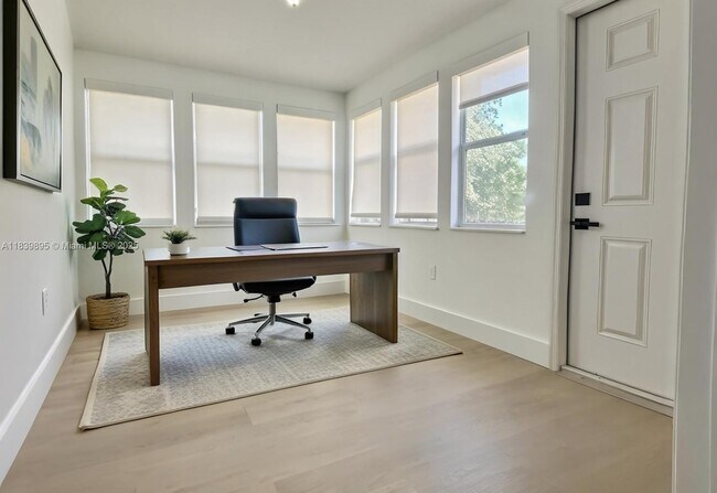Building Photo - 125 Frow Ave