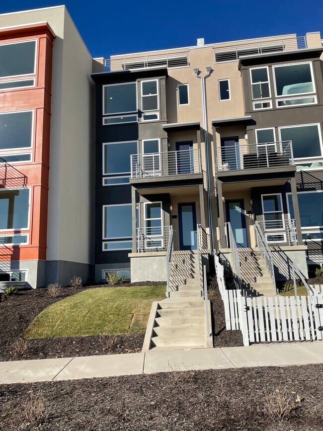 Foto del edificio - 1474 W Cook Ln