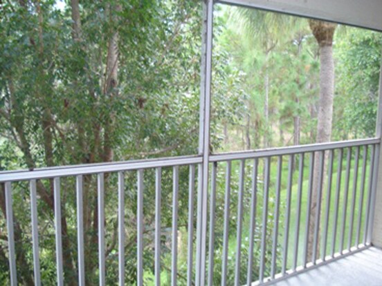 Foto del edificio - 817 Carrick Bend Cir