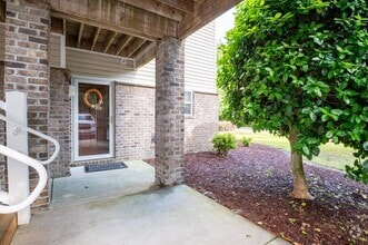 Building Photo - 4136 Vanessa Dr SE