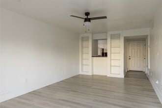 Building Photo - 10075 Westpark Dr