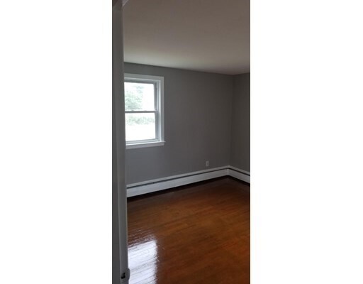 Foto del edificio - 99 Post Island Rd