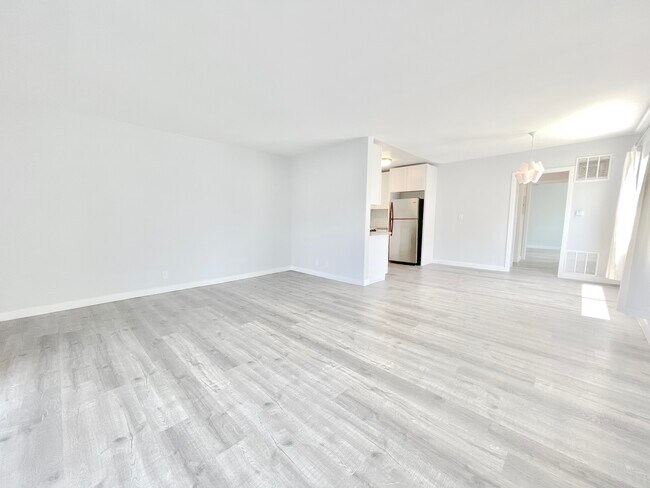 Building Photo - 4808 August St