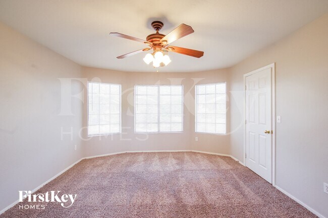 Foto del edificio - 8765 W Christopher Michael Ln