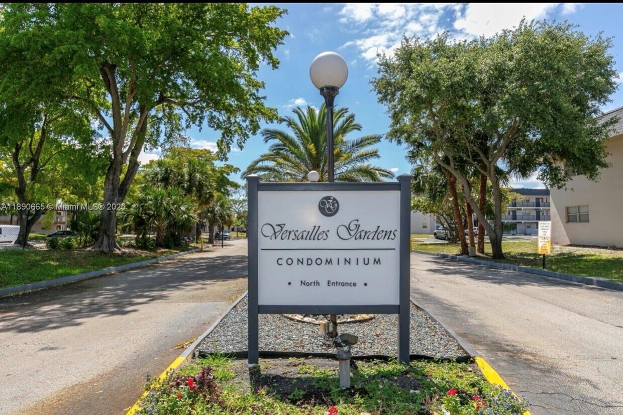 Foto principal - 8060 S Colony Cir