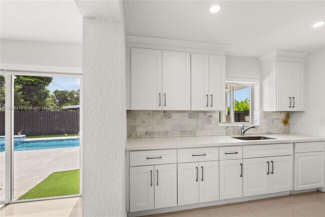 Foto del edificio - 10400 SW 42nd St