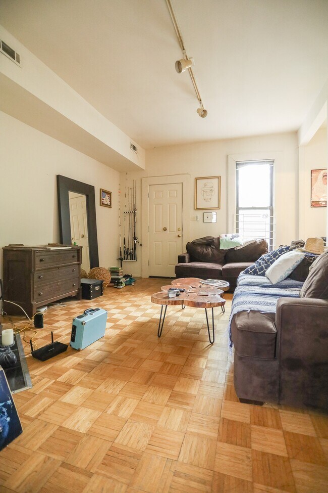 Foto del edificio - 1454 W Erie St