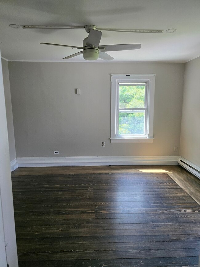 Building Photo - 4 Sachem Ter