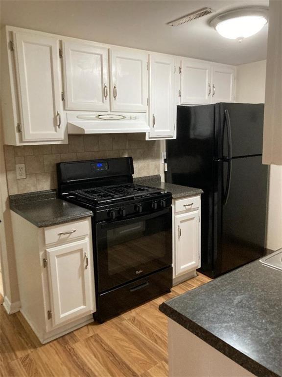 Building Photo - 1143 Hartford Ave