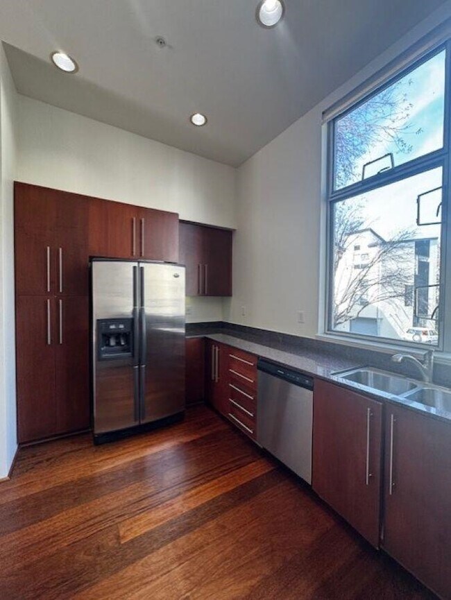 Foto del edificio - 42 Iron Horse Ln