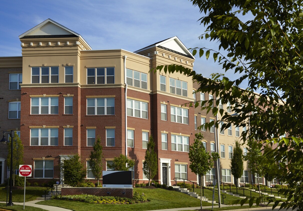 Century Summerfield Metro Rentals Landover, MD