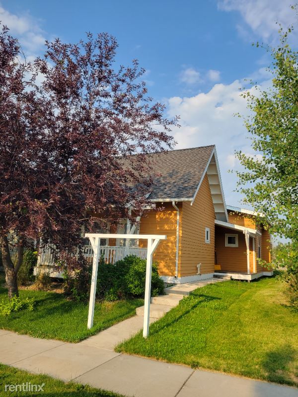 Foto del edificio - 3 br, 2 bath House - 324 Kimball Ave.