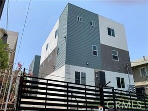 Building Photo - 1141 Irolo St