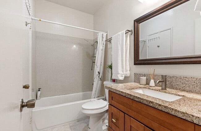 Building Photo - 4691 Albany Cir