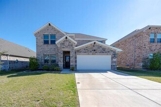 Building Photo - 495 Fox Ridge Dr