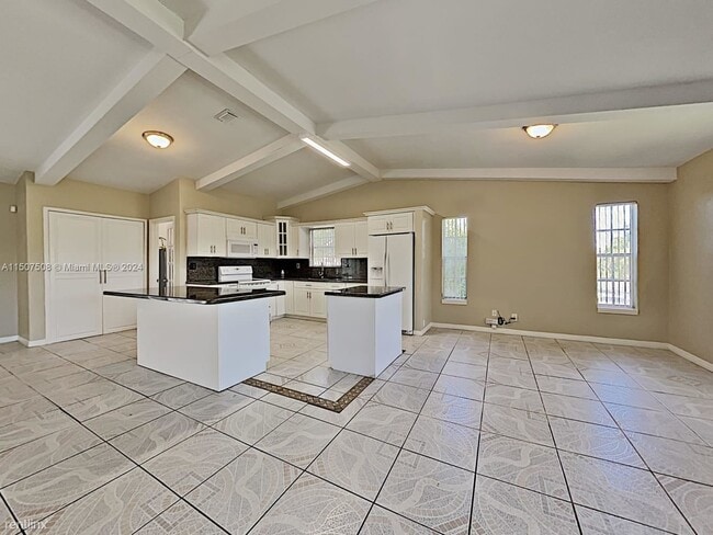 Building Photo - 3 br, 2.5 bath House - 7960 SW 198th St