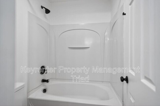 Foto del edificio - 2 Bluestone Lane