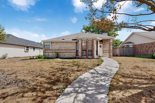 Building Photo - 2522 Larkspur Ln