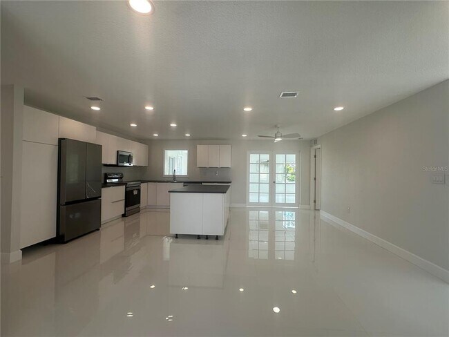 Foto del edificio - 230 Annapolis Ln