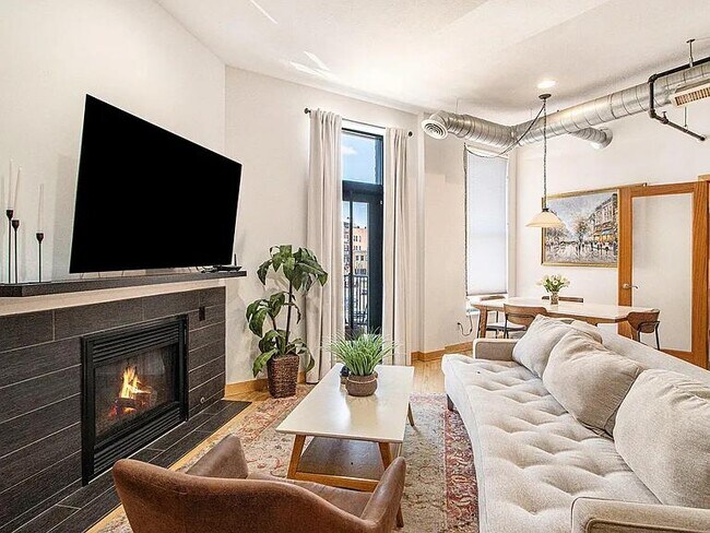 Foto del edificio - 222 N Kalamazoo Mall