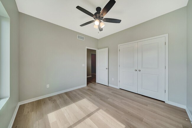 Foto del edificio - 9001 S 42nd St