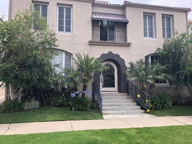 Building Photo - 444 N Sierra Bonita Ave