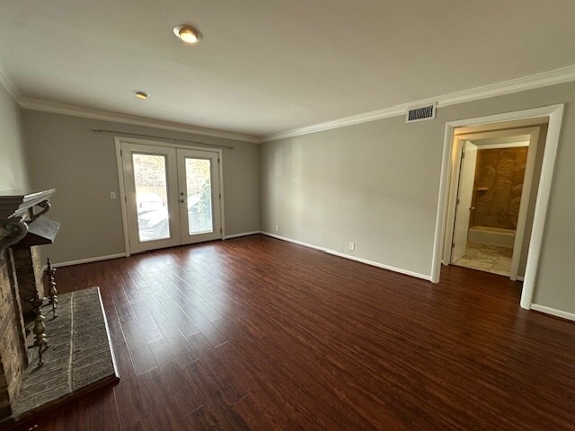 Living Room - 2116 Hobbs Rd