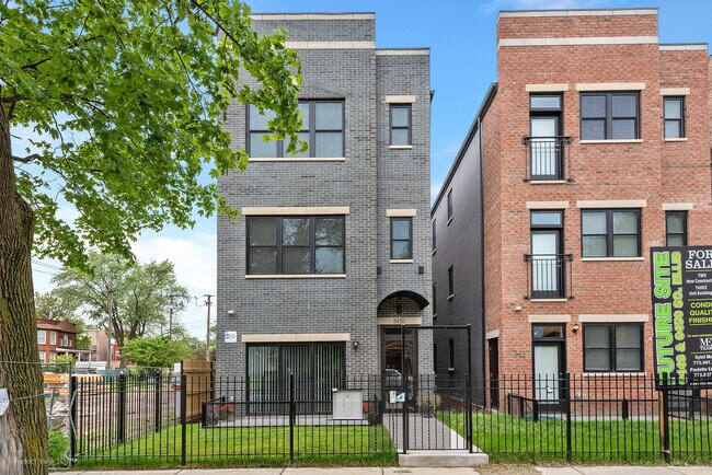Foto del edificio - 6450 S Ellis Ave