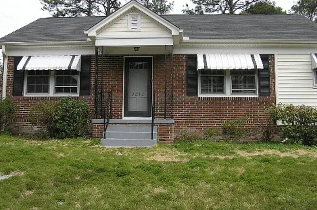 Foto del edificio - 3212 Harrison Rd