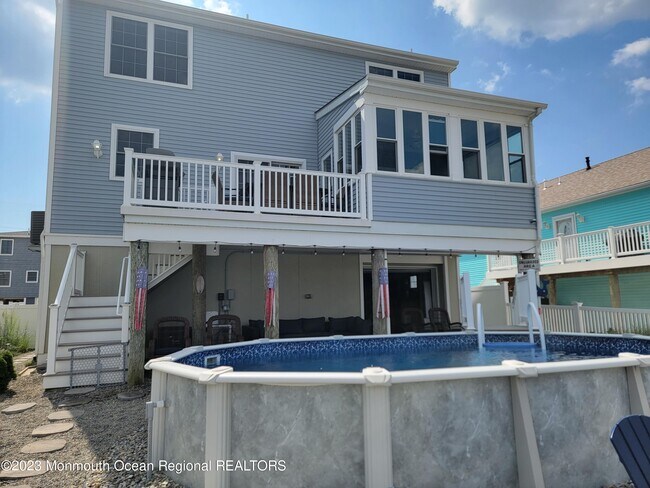 Foto del edificio - 387 Kingfisher Rd
