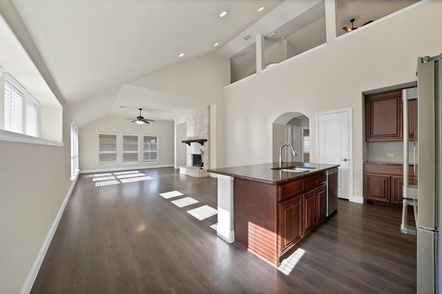 Foto del edificio - 207 Arborside Dr
