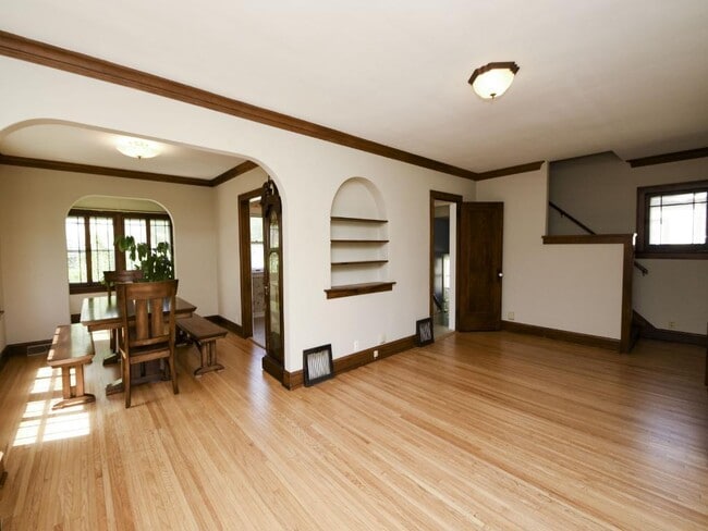 Building Photo - 4520 Cedar Ave S