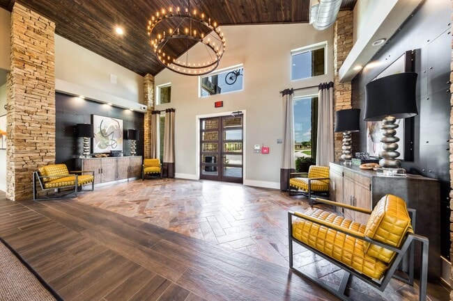 Vestíbulo de la oficina de arrendamiento en Legacy Creekside Apartments, San Antonio, Texas - Legacy Creekside Apartments