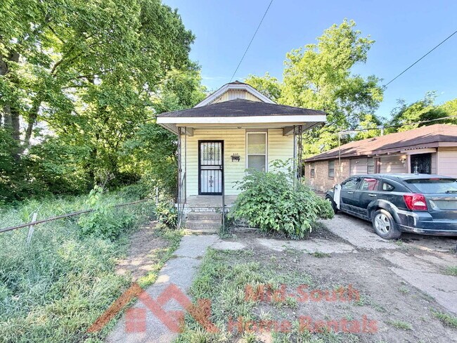 Building Photo - 331 W Dison Ave