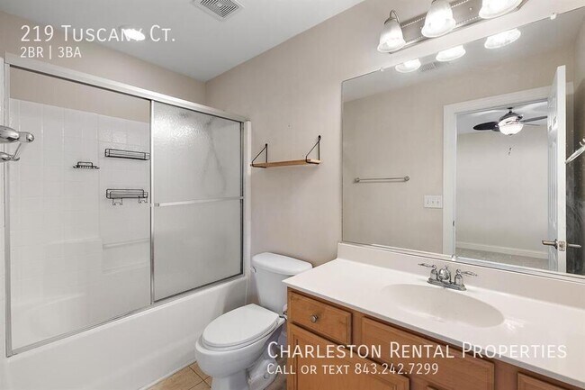 Foto del edificio - 219 Tuscany Ct