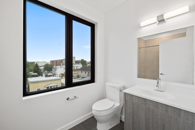 Bathroom - TFG 117-121 Prospect Urban Renewal