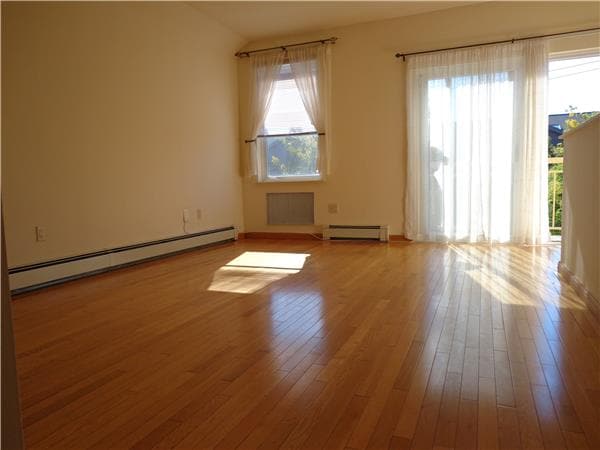 Primary Photo - 220 Buttrick Ave