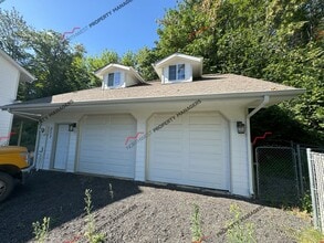 Building Photo - 217 WA-505