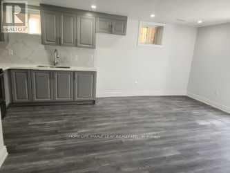 Photo du bâtiment - 8 Benhurst Cres