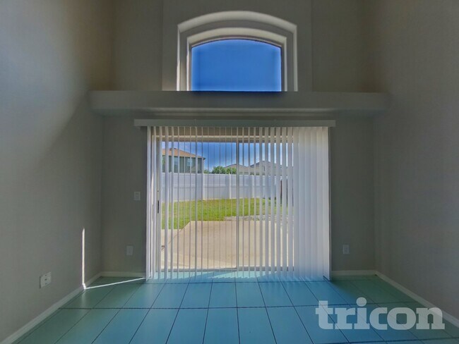 Foto del edificio - 3257 Brewster Dr