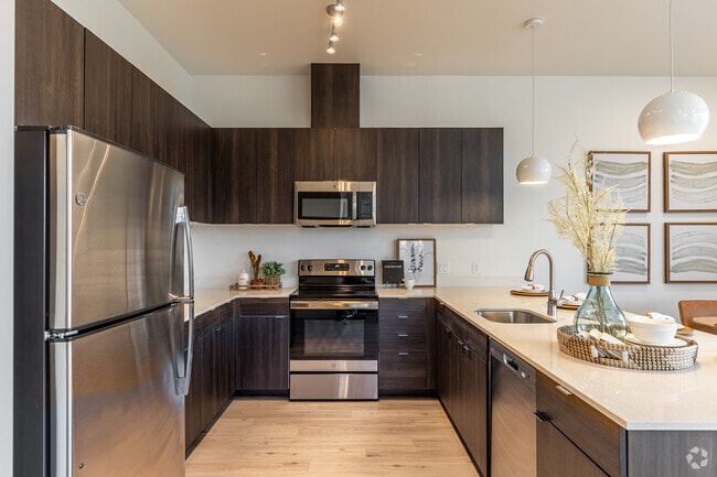 2BR, 2BA - 1202SF - The Banks