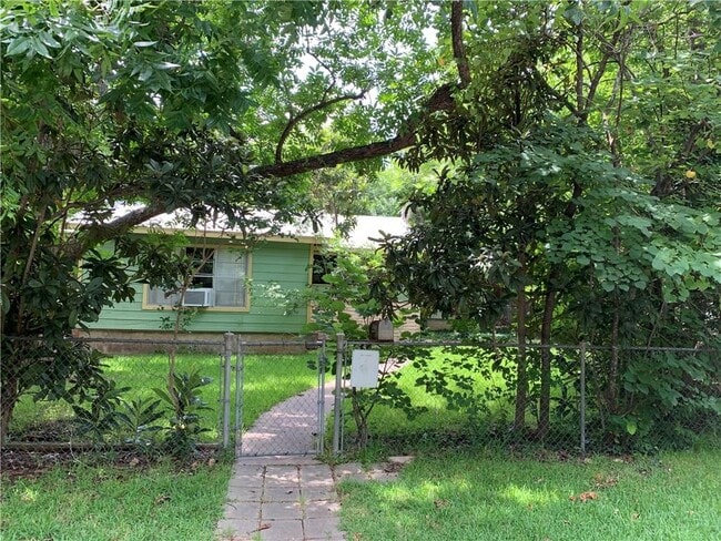 Building Photo - 4428 Gillis St